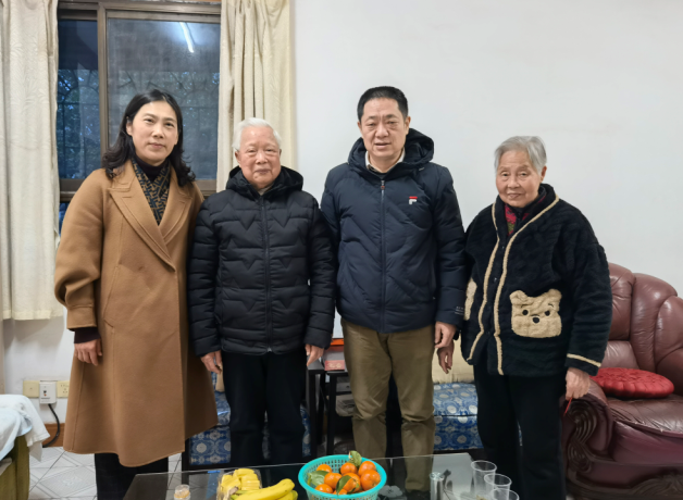 1642856312053059136.png C:UsersAdministratorDesktop\u6821领导走访慰问生活困难党员和老党员、老干部\u6821领导走访慰问生活困难党员和老党员、老干部\u4fee改格式照片 .png