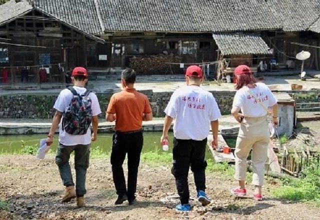 1559895324561086022.jpg b.jpg