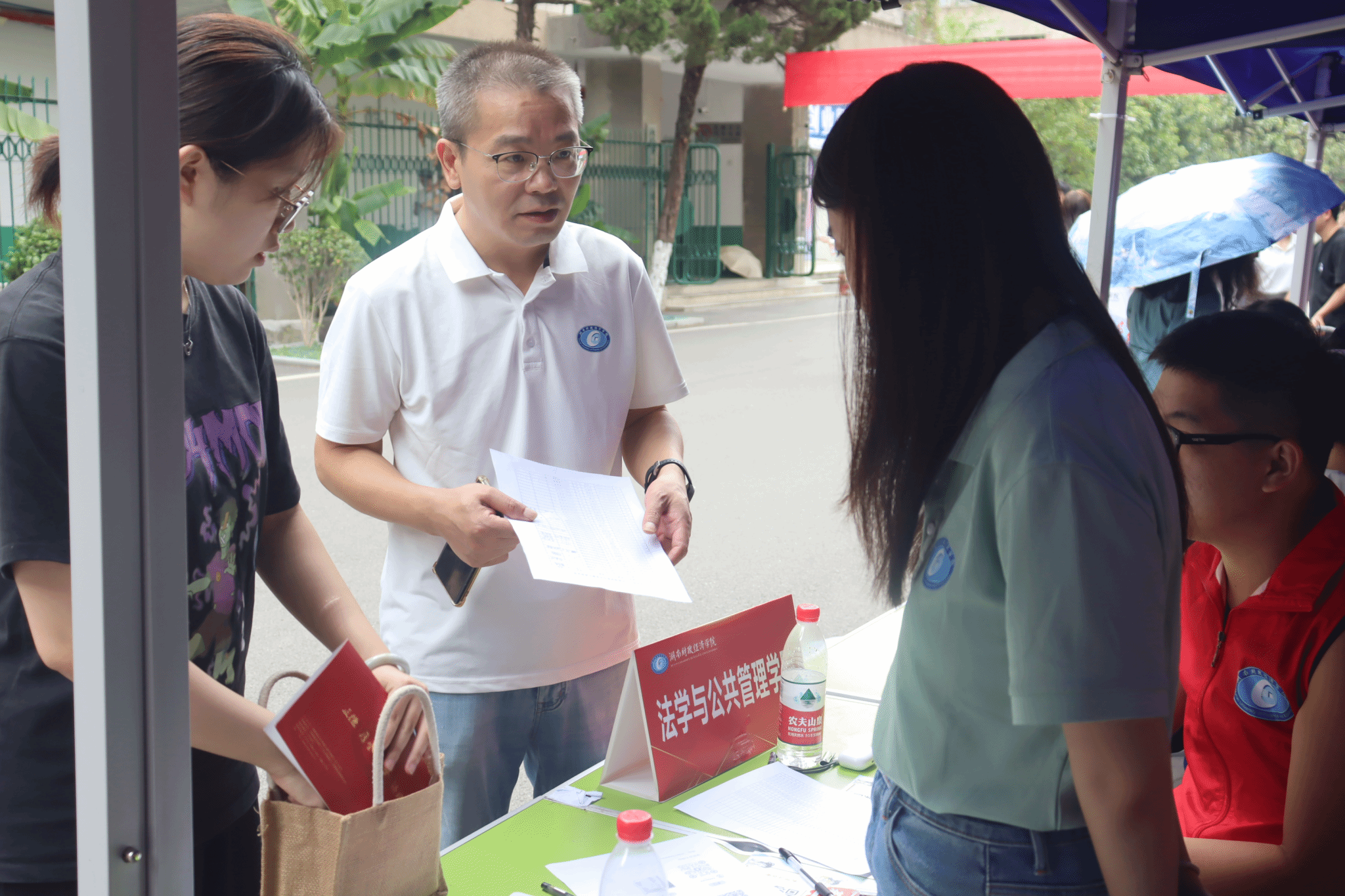 304永利集团登录入口法学与公共管理学院2025级专升本新生报到工作顺利完成