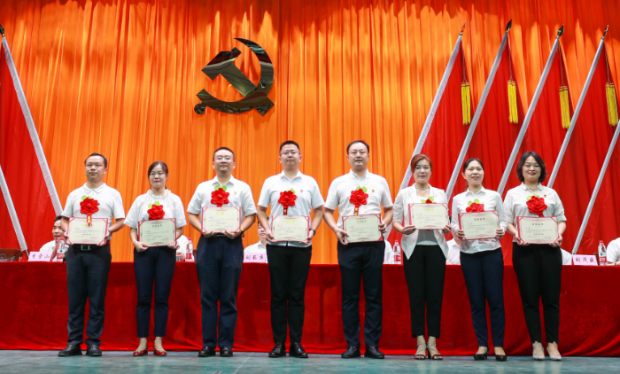 1625198715171077276.png 9999.png