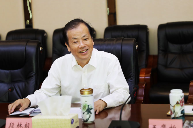 1569806367917066219.jpg OD7A0346.jpg