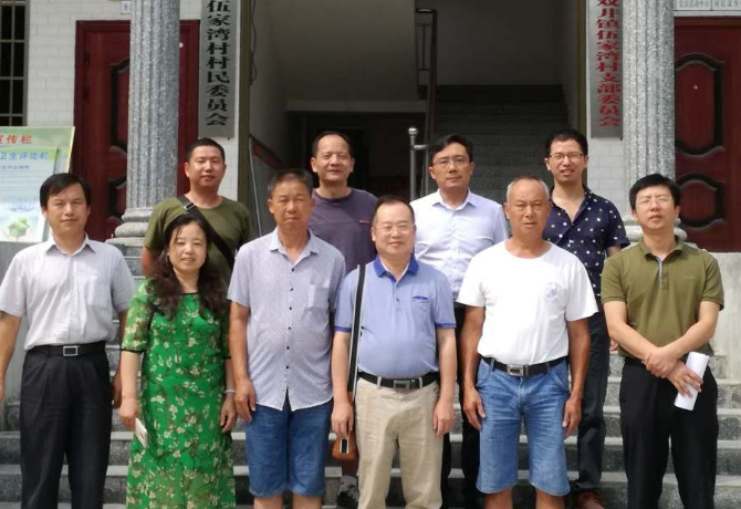 1501936070098007143.png 合影.png