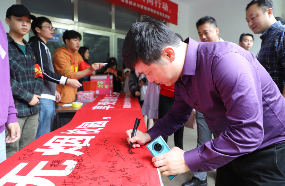 1601287161449082192.png 55.png