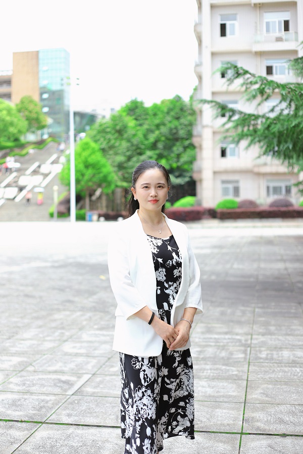 副教授：廖玉玲