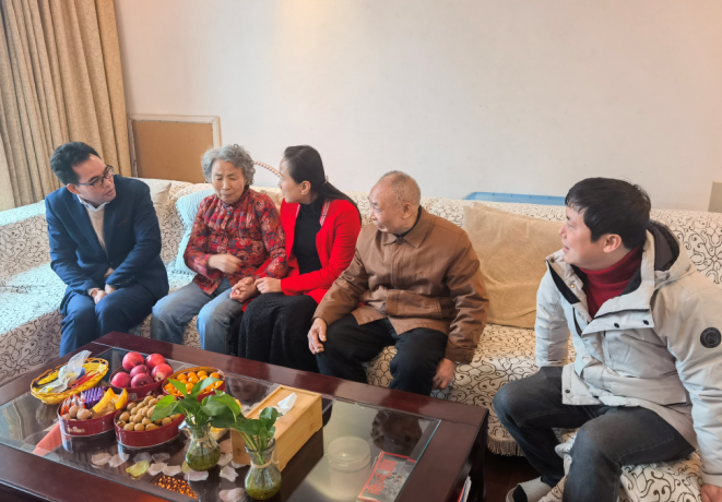 1642856417823084222.png C:UsersAdministratorDesktop\u6821领导走访慰问生活困难党员和老党员、老干部\u6821领导走访慰问生活困难党员和老党员、老干部\u4fee改格式照片 .png