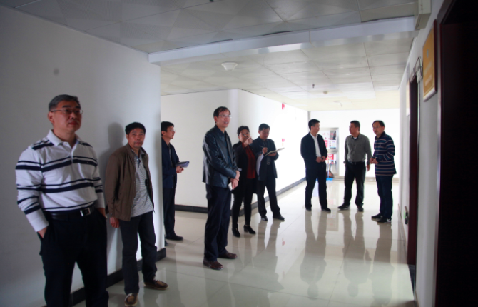 1509070009018015188.png 看六楼.png