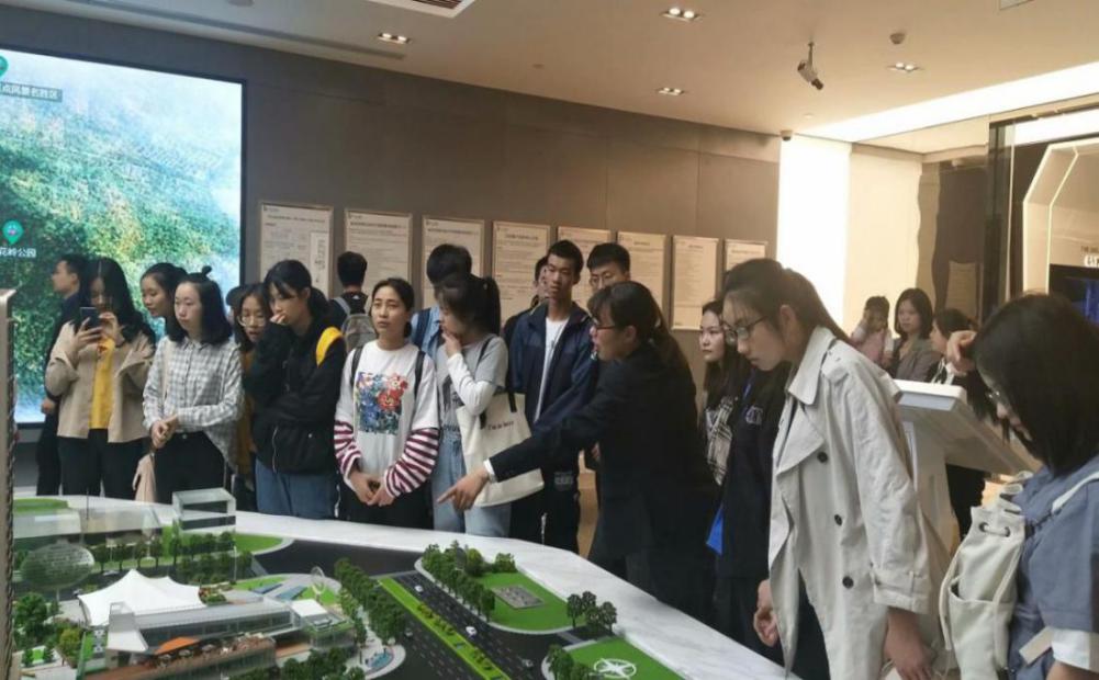 1624972106007079713.jpg 1624972106007079713.jpg