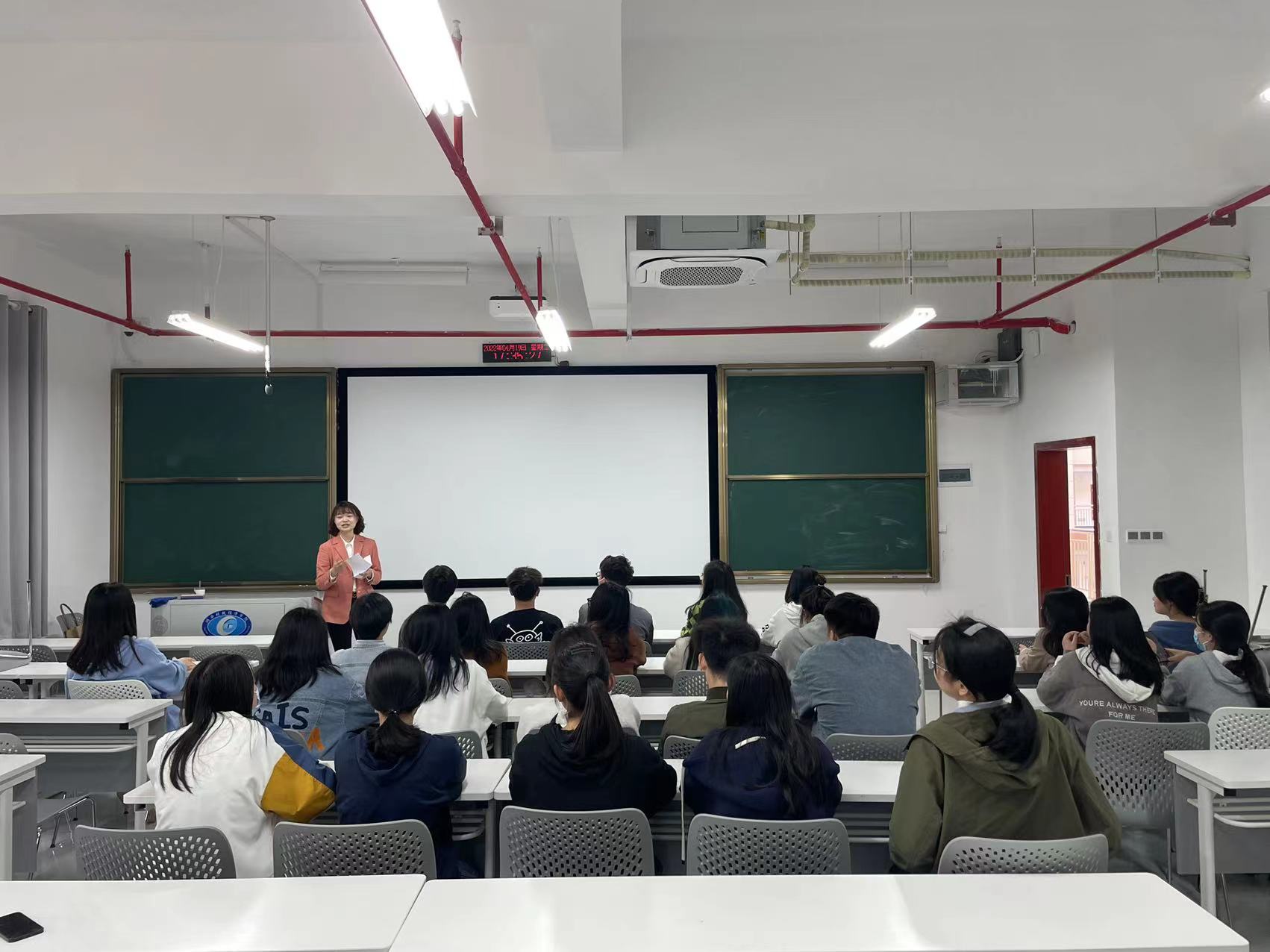 1650420309580015759.jpg 1650420309580015759.jpg