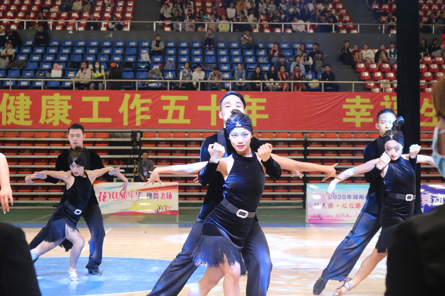 1605082220298036104.jpg 微信图片_20201111152438体育舞蹈 竞赛修改1.jpg