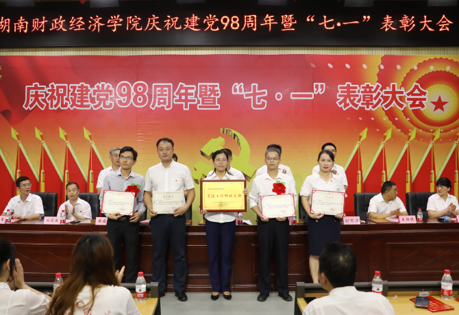 1561979929629018916.png 2.png