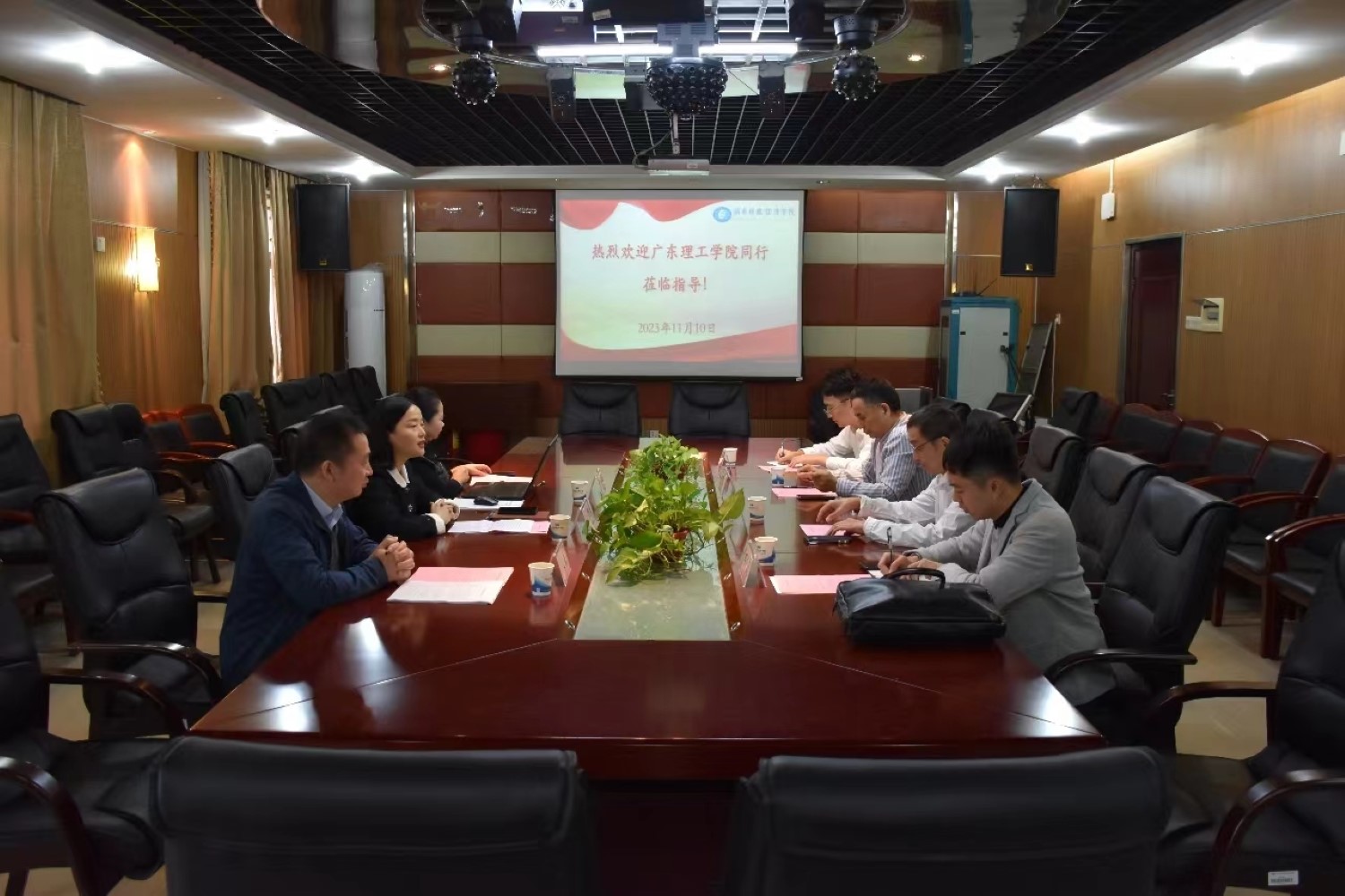 1700183446411050129.jpg 1700183446411050129.jpg